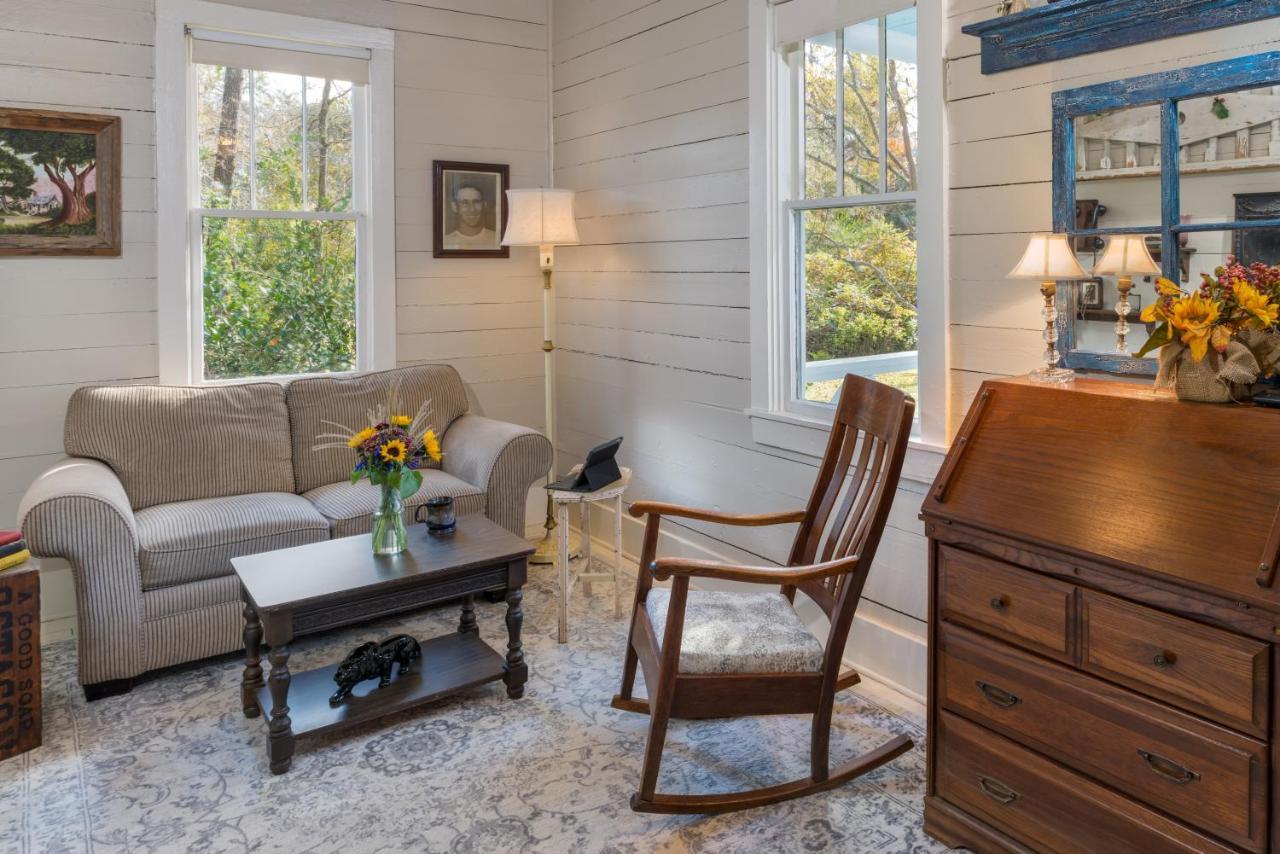 Maison D'Memoire Bed&Breakfast Cottages Rayne Exterior foto